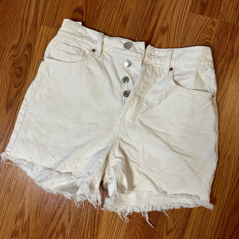 PacSun White Jean Shorts, size 25